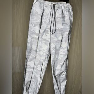 |FOREVER 21| Womens Reflective Pants